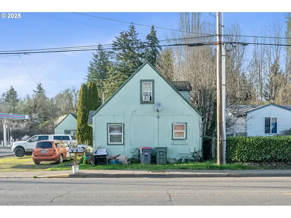 $299,900 | 764 Northeast Main Street, Willamina, OR 97396
