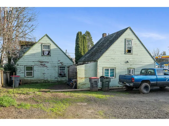 $299,900 | 764 Northeast Main Street, Willamina, OR 97396