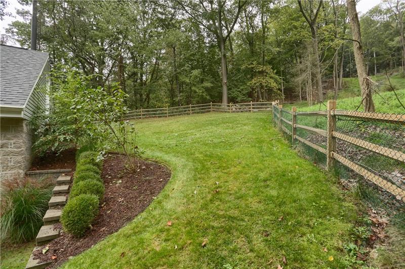 8 North Park Road Pittsburgh, PA 15229 - Photo 4 of 25