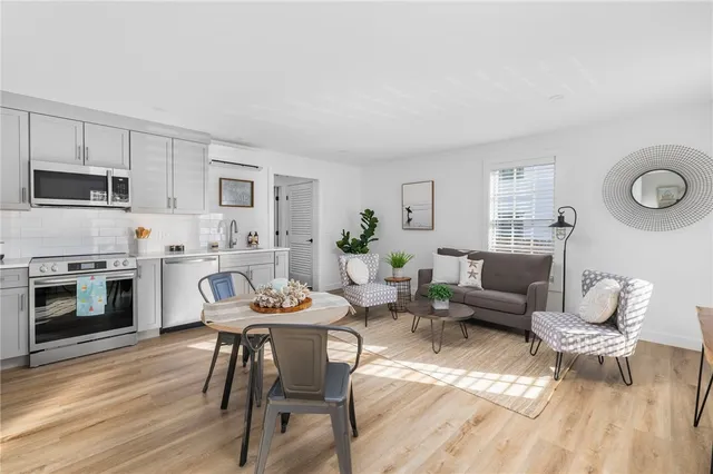 $409,900 | 32 Exchange Street, Unit A2, East Greenwich, RI 02818