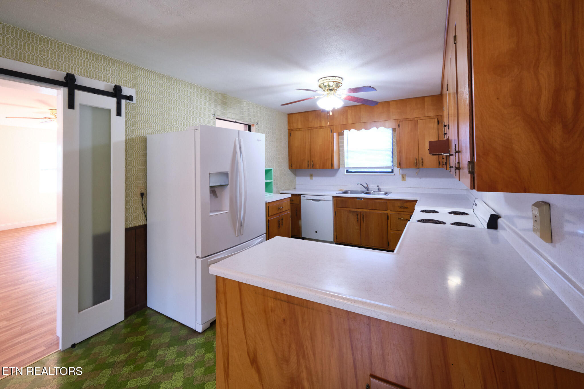 1105 Ridge Road Sevierville, TN 37862 - Photo 9 of 50 1105 Ridge Rd 35