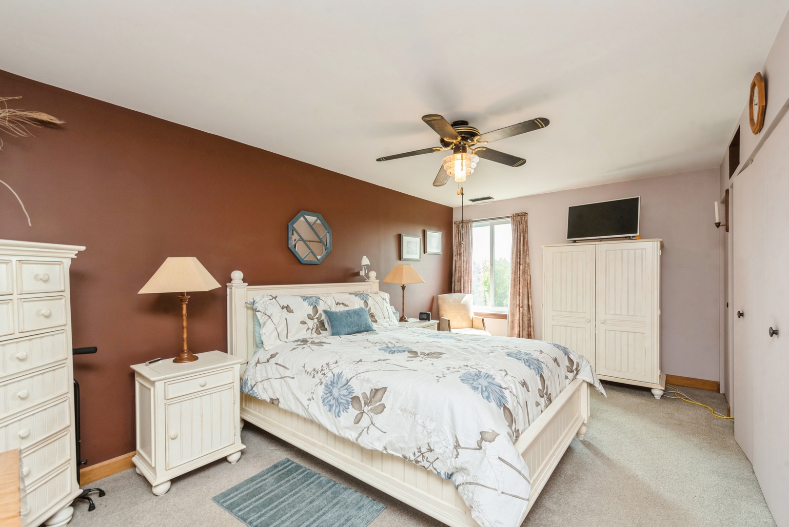 425 Walnut Creek Road, Unit 1601 Lisle, IL 60532 - Photo 3 of 16 Gallery Image 3