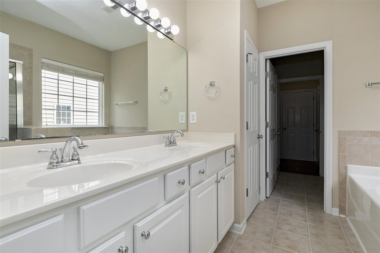8424 Aztec Dawn Court Raleigh, NC 27613 - Photo 14 of 30 Master Bath/Spa