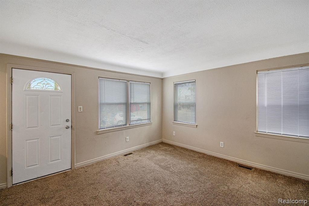 7574 Timken Avenue Warren, MI 48091 - Photo 11 of 19