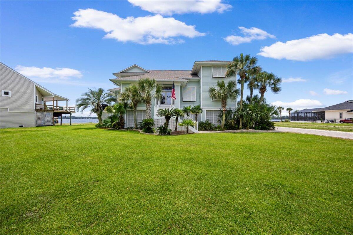 7813 Petersen Point Road Milton, FL 32583 - Photo 8 of 105