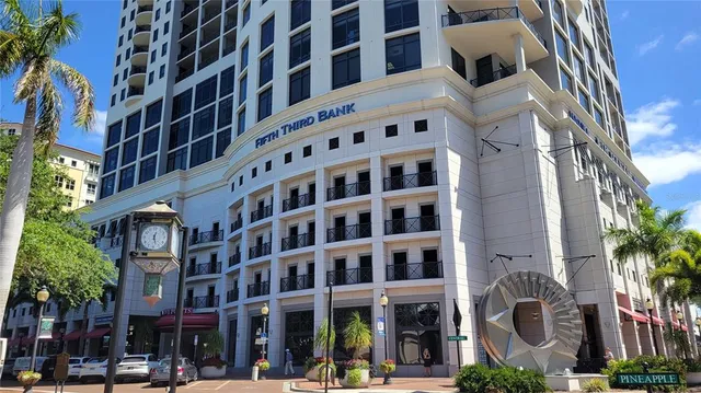 $4,500 | 50 Central Avenue, Unit 15B, Sarasota, FL 34236