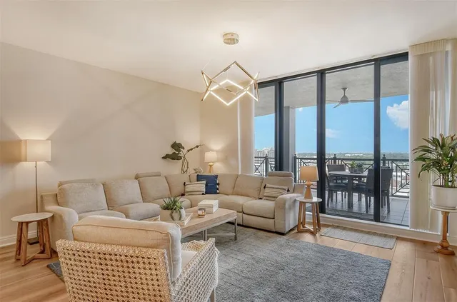 $4,500 | 50 Central Avenue, Unit 15B, Sarasota, FL 34236