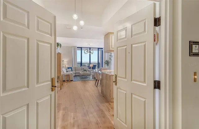 $4,500 | 50 Central Avenue, Unit 15B, Sarasota, FL 34236