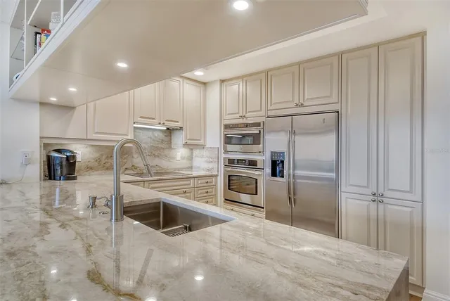 $4,500 | 50 Central Avenue, Unit 15B, Sarasota, FL 34236