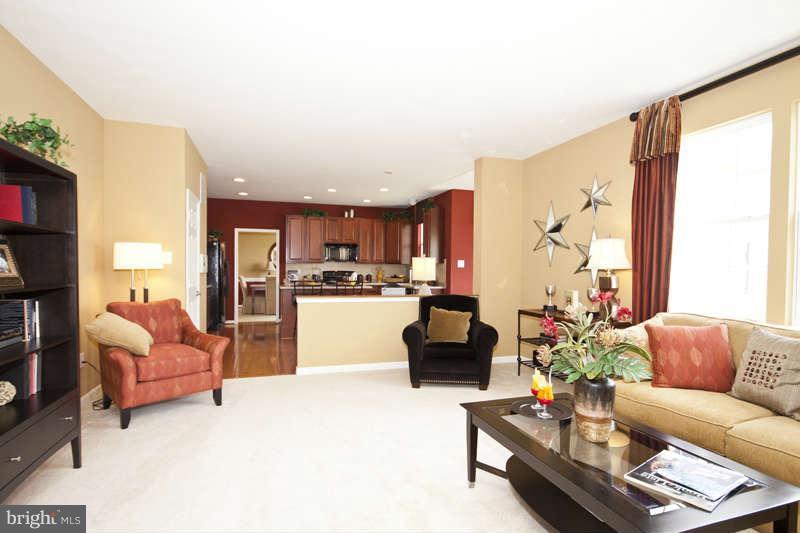 8828 Winands Road Randallstown, MD 21133 - Photo 12 of 24 Family Room
