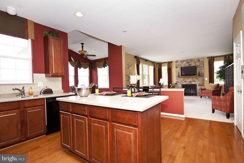 8828 Winands Road Randallstown, MD 21133 - Photo 8 of 24 Kitchen