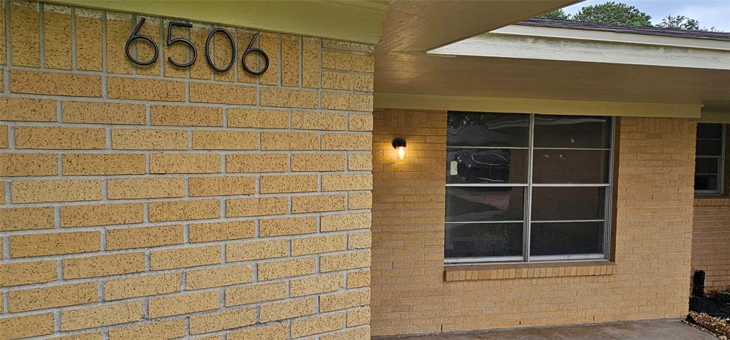 6506 North Ridgecrest Dr  