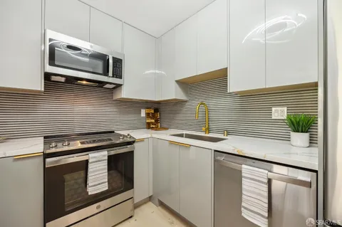 $1,295,000 | 134 Galewood Circle, San Francisco, CA 94131