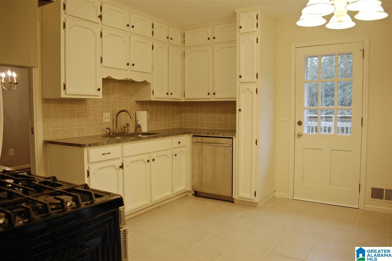 3575 Valley Circle Birmingham, AL 35243 - Photo 5 of 20