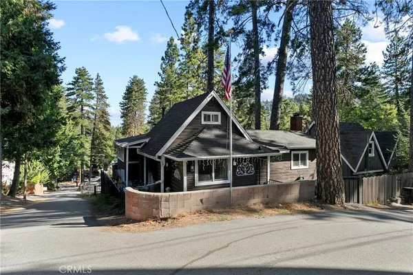 $319,000 | 22864 Alder Lane, Crestline, CA 92325