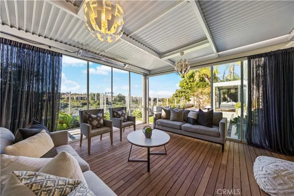 $19,850 | 58 Victoria, Newport Beach, CA 92660