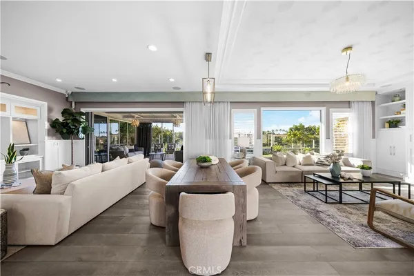 $19,850 | 58 Victoria, Newport Beach, CA 92660