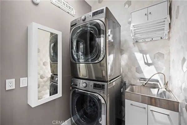 $19,850 | 58 Victoria, Newport Beach, CA 92660