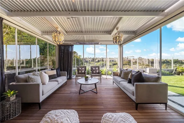 $19,850 | 58 Victoria, Newport Beach, CA 92660