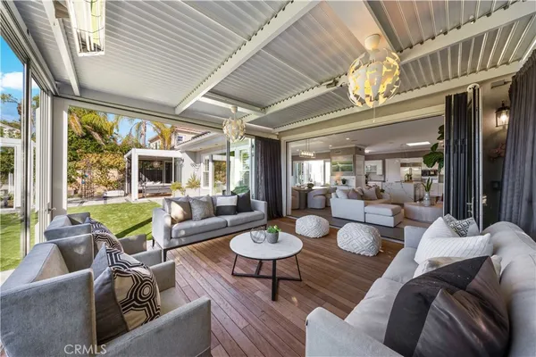 $19,850 | 58 Victoria, Newport Beach, CA 92660