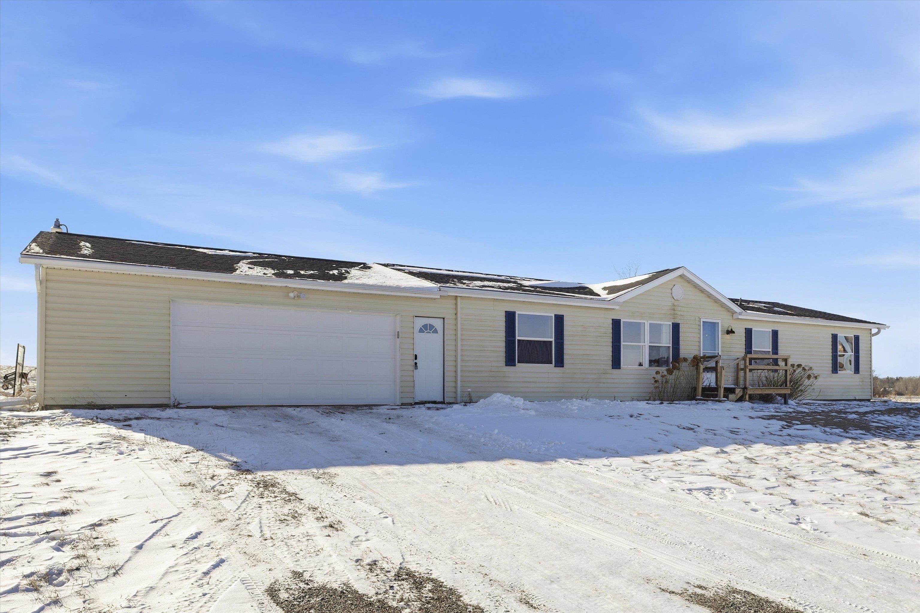 W3489 Cicero Road Seymour, WI 54165 - Photo 2 of 35