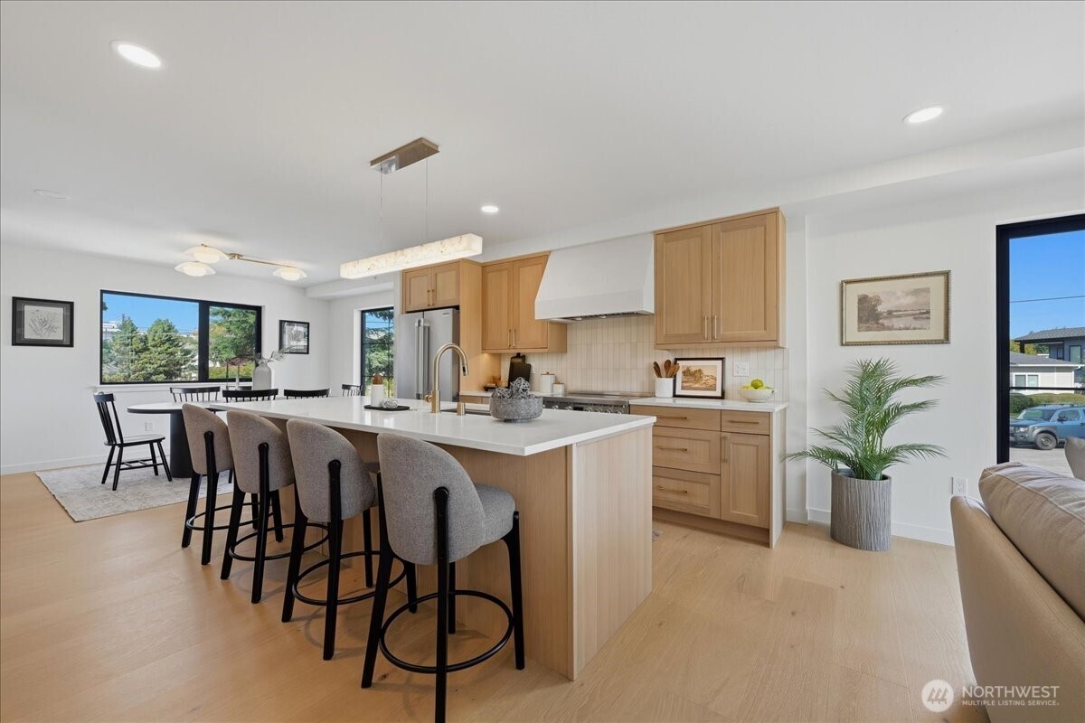 306 Daley Street Edmonds, WA 98020 - Photo 11 of 39 Gallery Image 11