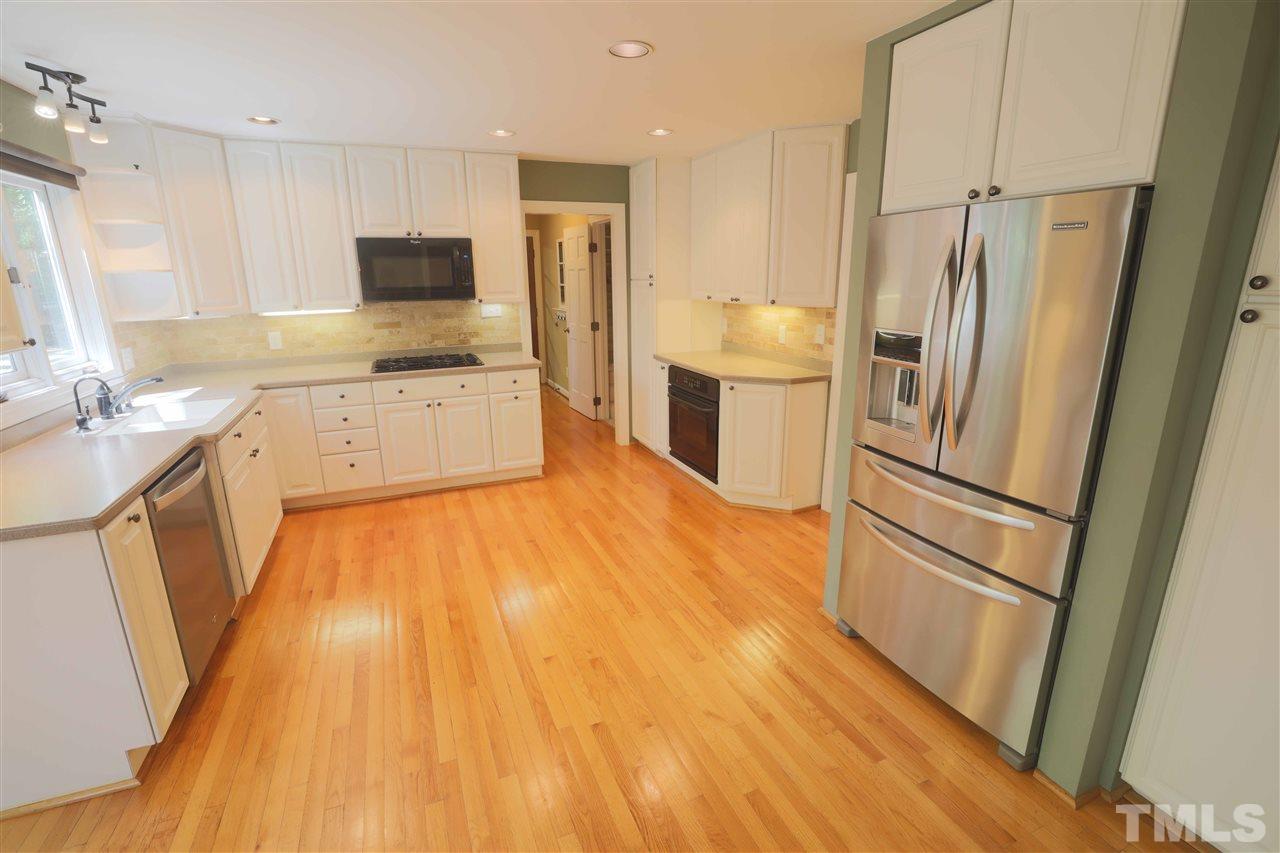 10509 Tree Bark Court Raleigh, NC 27613 - Photo 7 of 27