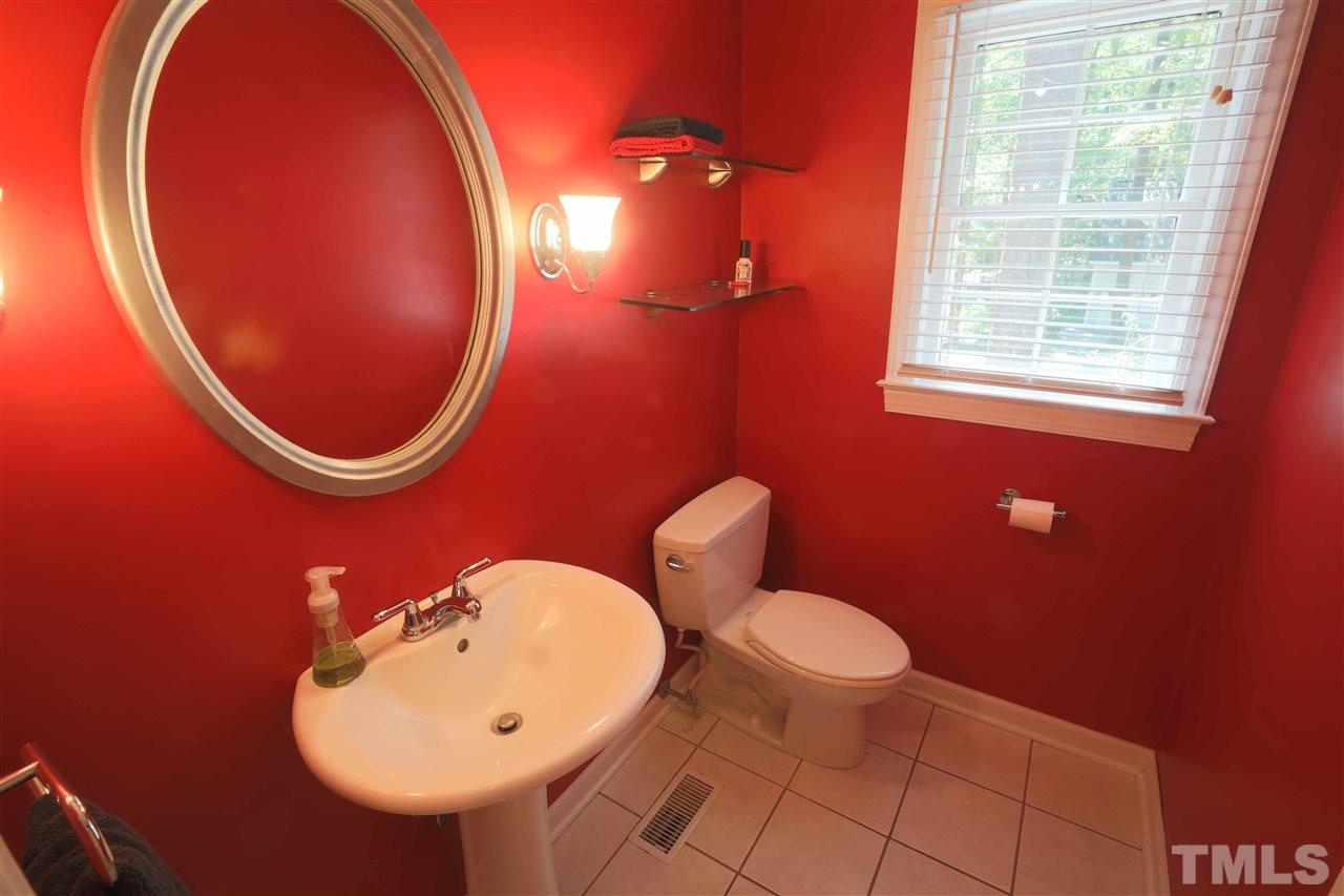 10509 Tree Bark Court Raleigh, NC 27613 - Photo 9 of 27