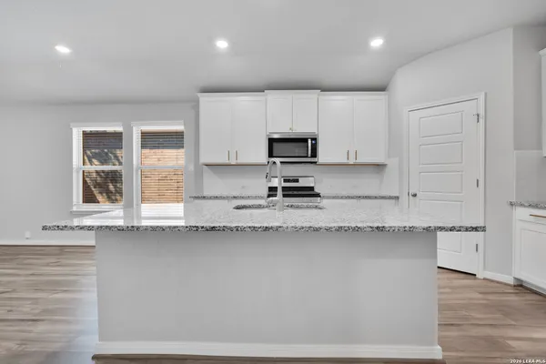 $2,195 | 13166 Maridell Park, San Antonio, TX 78253