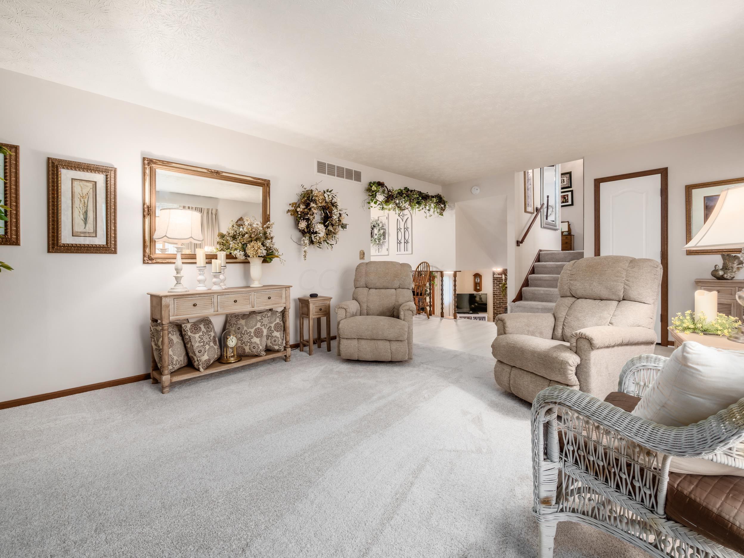 640 Rix Mills Road New Concord, OH 43762 - Photo 5 of 34 640 Rix Mills-Living room 3