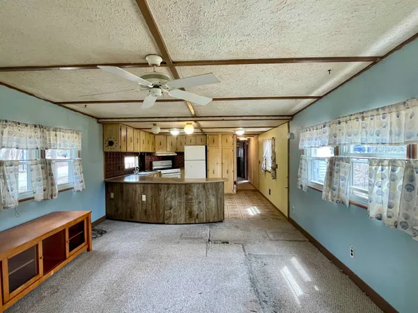 $129,900 | 86 Brown Avenue, Seabrook, NH 03874