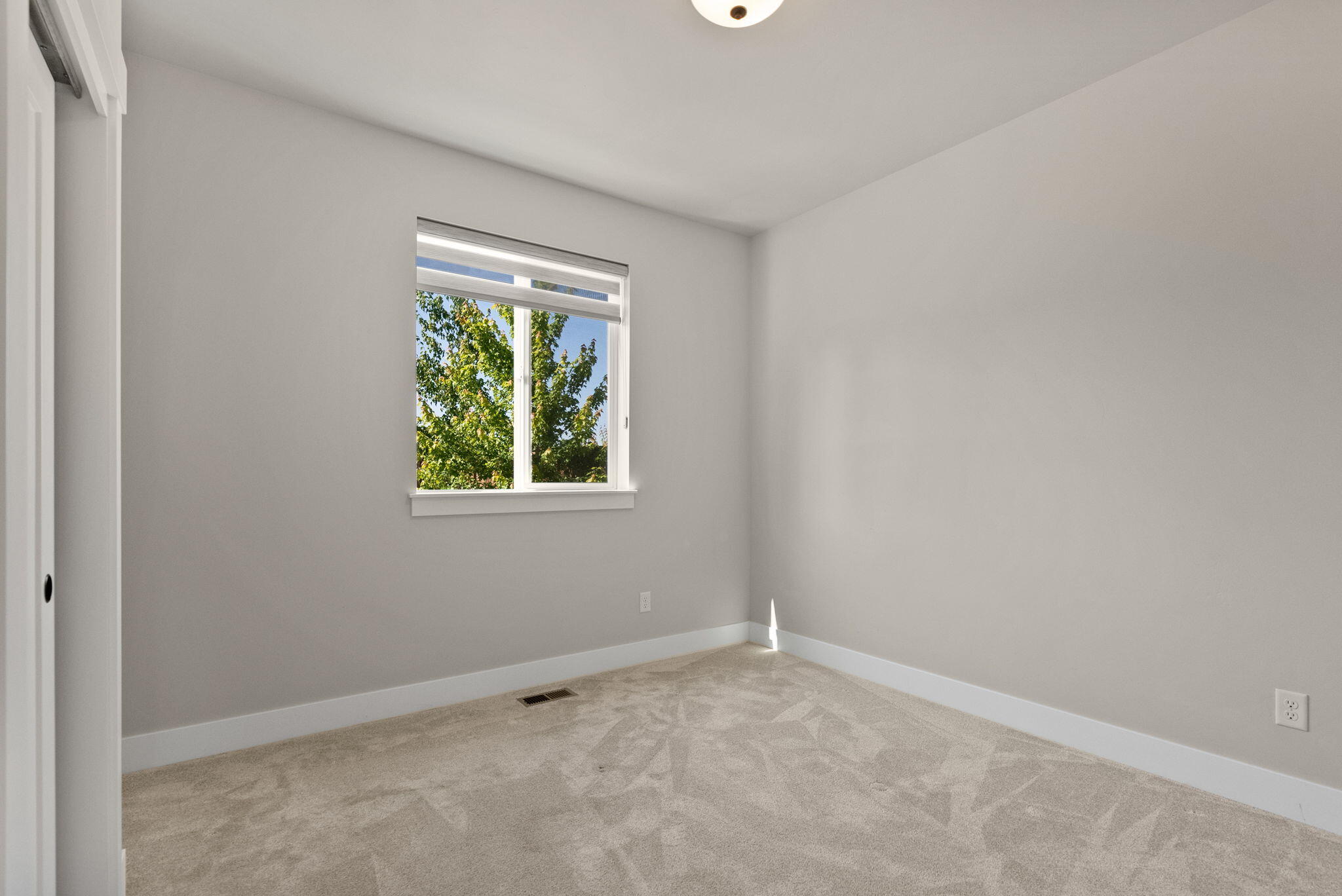 3859 Northeast Oakside Loop Bend, OR 97701 - Photo 20 of 51 2nd Bedroom