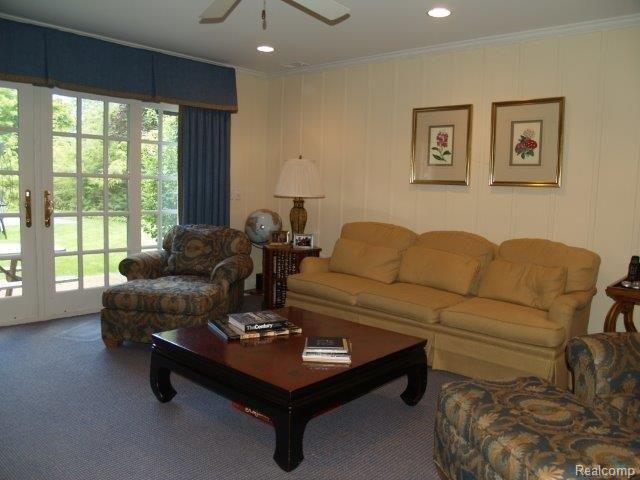 54 Moran Road Grosse Pointe, MI 48236 - Photo 11 of 37 Family Room