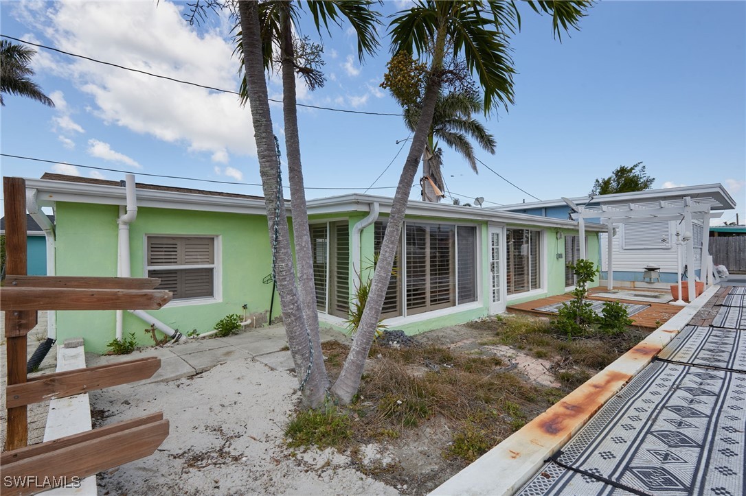 2647 Pine Street Matlacha, FL 33993 - Photo 5 of 27