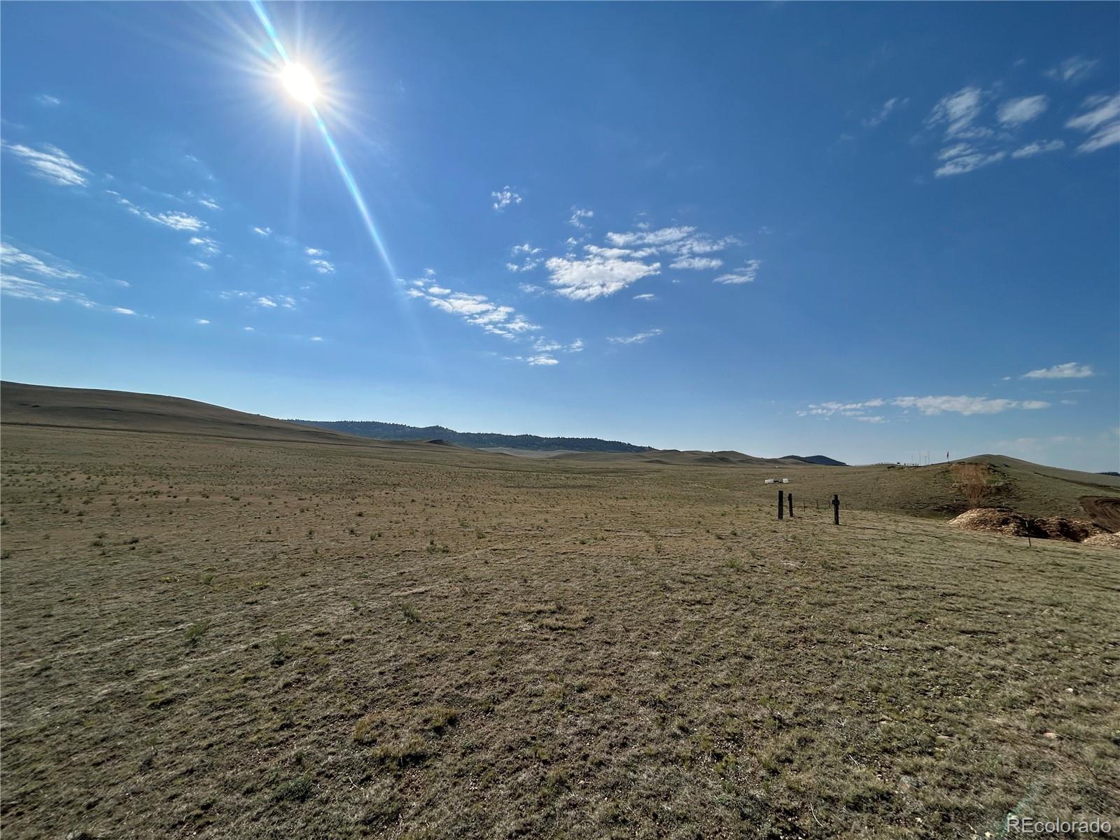 Elkhorn Road Como, CO 80432 - Photo 4 of 6 a view of a large room