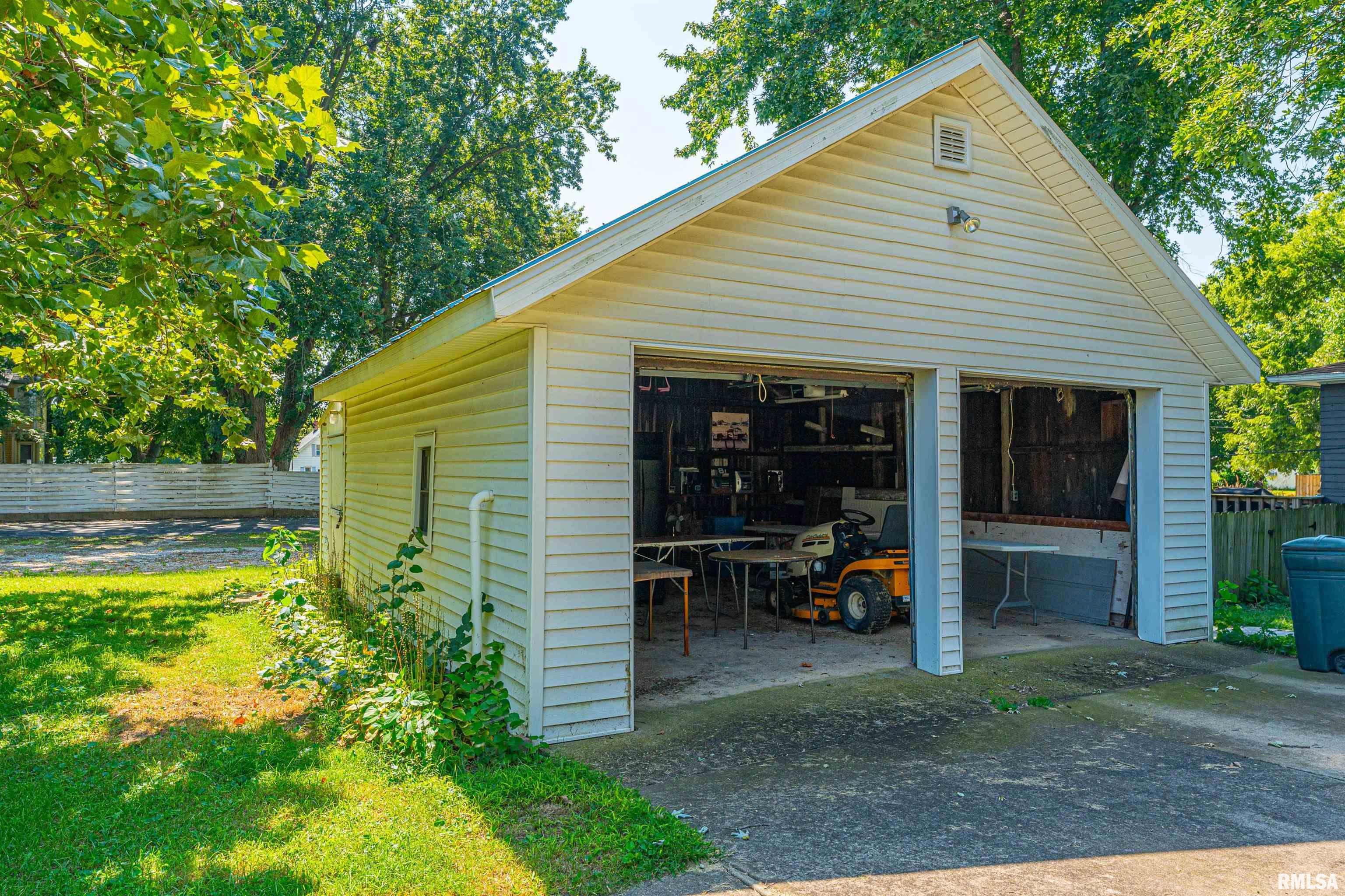114 West 4th Street Delavan, IL 61734 - Photo 16 of 17 Gallery Image 16