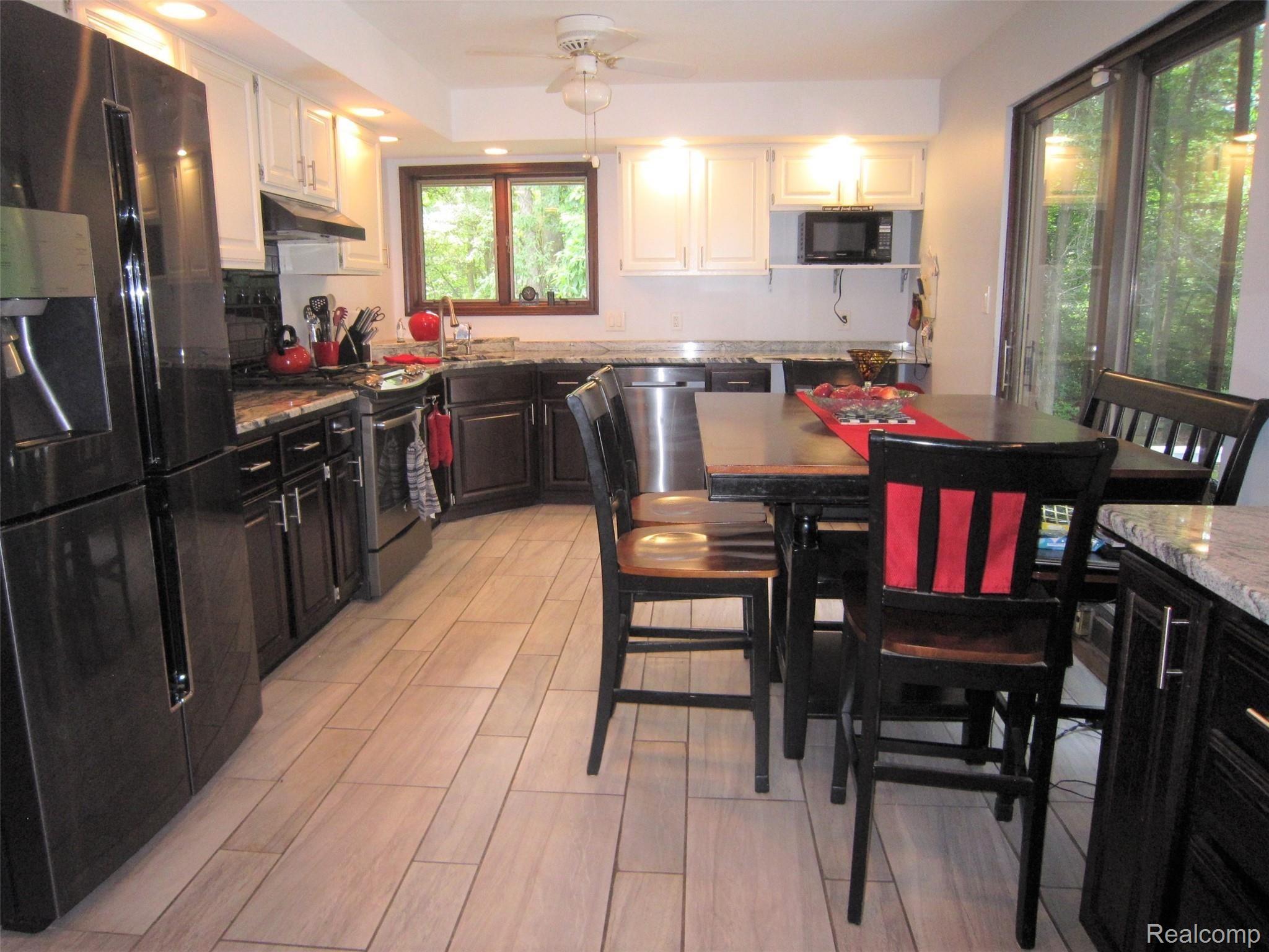 140 South Hughes Road Howell, MI 48843 - Photo 25 of 36 IMG_0812.JPG