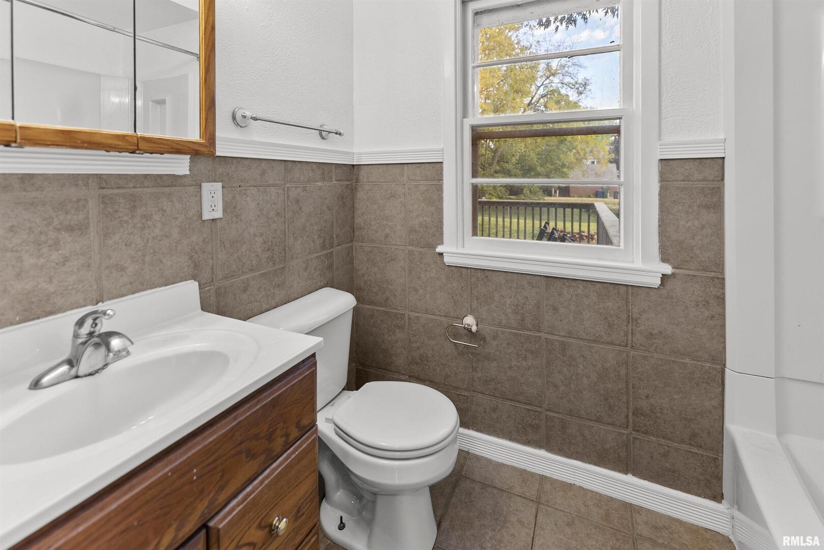 1115 North 4th Street Clinton, IA 52732 - Photo 19 of 31