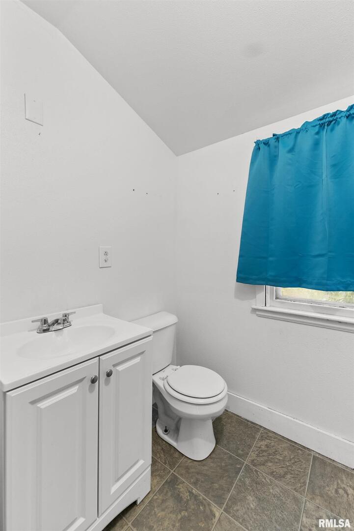 1115 North 4th Street Clinton, IA 52732 - Photo 24 of 31