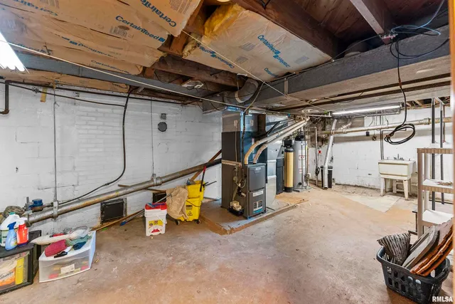 $144,900 | 1115 North 4th Street, Clinton, IA 52732