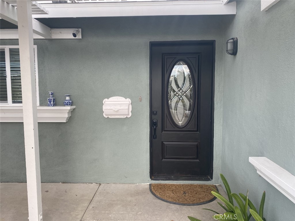 5591 Vallecito Avenue Westminster, CA 92683 - Photo 2 of 37 a view of entryway with wooden floor