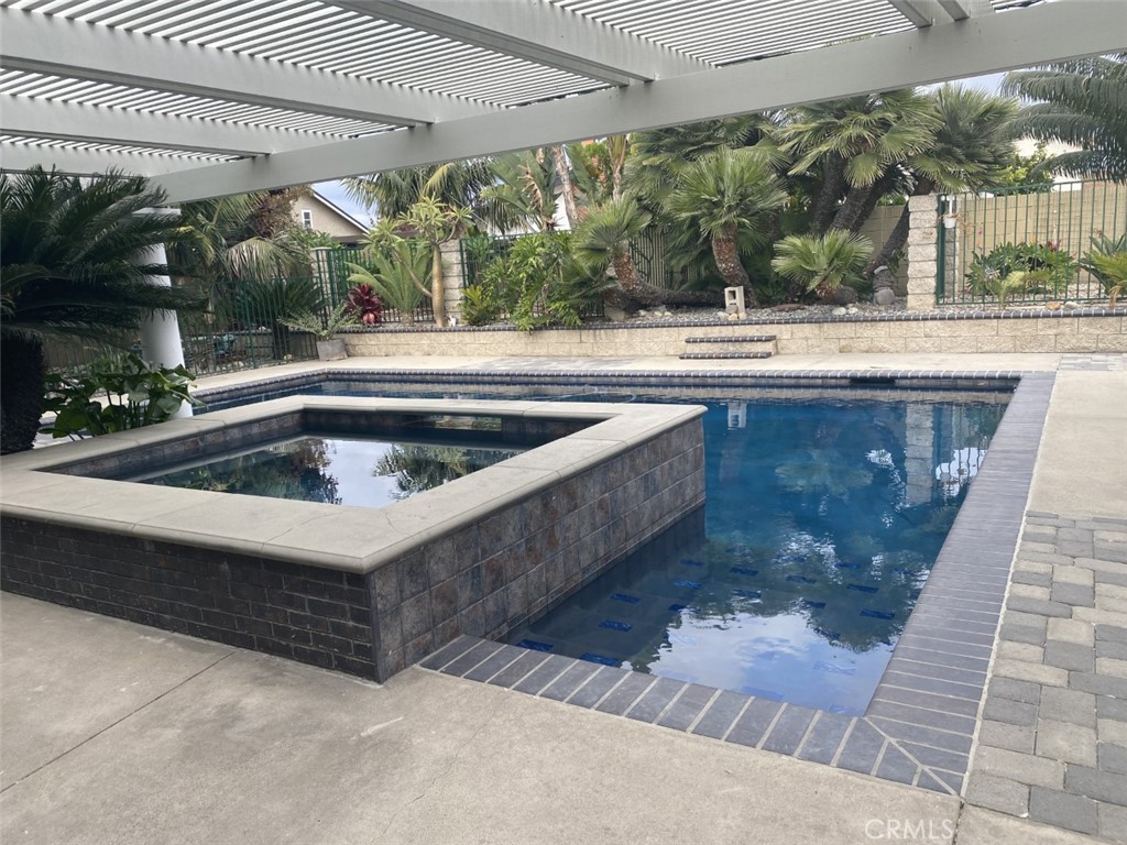 5591 Vallecito Avenue Westminster, CA 92683 - Photo 21 of 37 a view of outdoor space with swimming pool