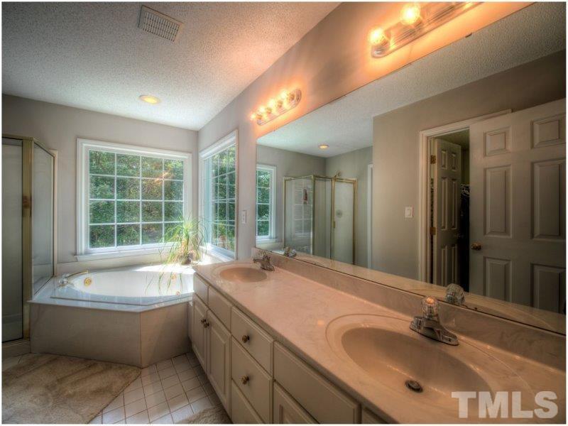 5709 Glenfiddich Way Raleigh, NC 27613 - Photo 11 of 25