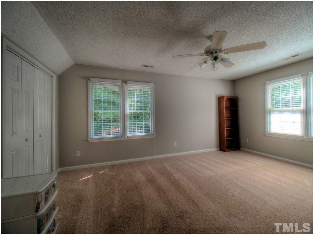 5709 Glenfiddich Way Raleigh, NC 27613 - Photo 12 of 25