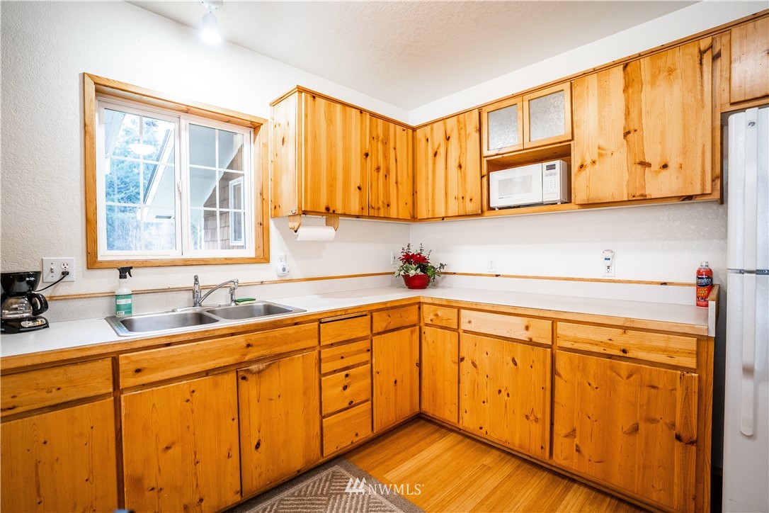 11411 Littlerock Road Southwest Olympia, WA 98512 - Photo 13 of 20 Gallery Image 13