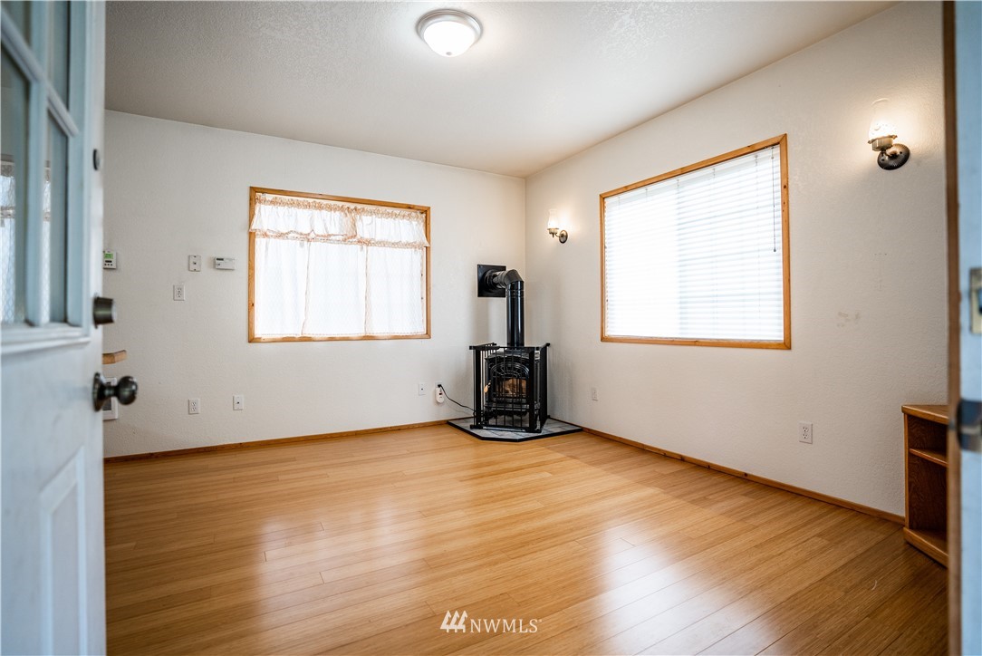 11411 Littlerock Road Southwest Olympia, WA 98512 - Photo 8 of 20 Gallery Image 8