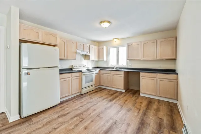 $324,500 | 24 Sunflower Lane, Unit B, Westfield, MA 01085