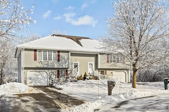 $324,500 | 24 Sunflower Lane, Unit B, Westfield, MA 01085