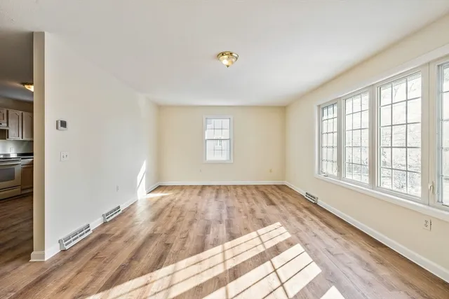 $324,500 | 24 Sunflower Lane, Unit B, Westfield, MA 01085