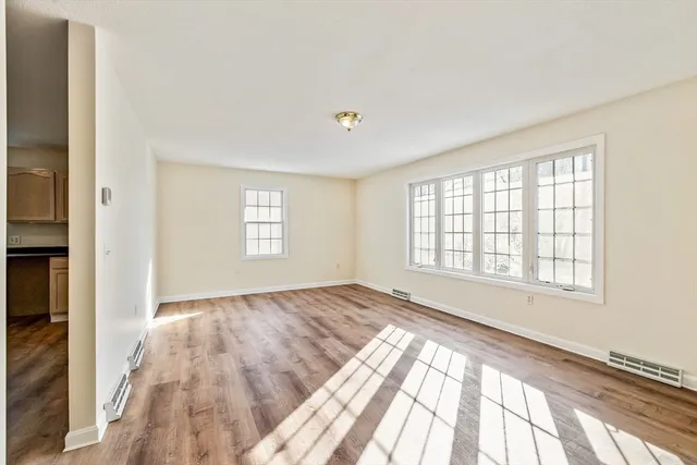 $324,500 | 24 Sunflower Lane, Unit B, Westfield, MA 01085